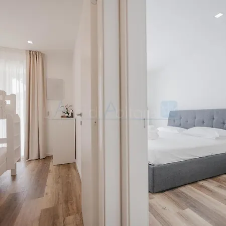 Wave Island Sambis F5 Apartmán *